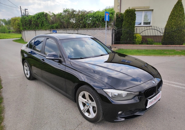 BMW Seria 3 cena 49900 przebieg: 207000, rok produkcji 2014 z Łobez małe 254